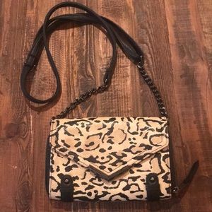 Jessica Simpson purse